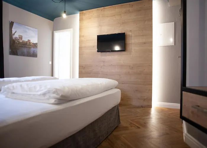Bayerischer Hof Hotel 3*