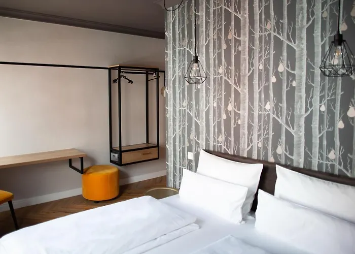 Bayerischer Hof 3*